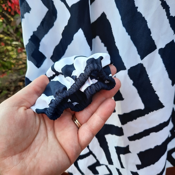 Chico's Travelers Sheer Geo Print Tassel Cutout Silky Coverup Top Navy Medium - Picture 6 of 13